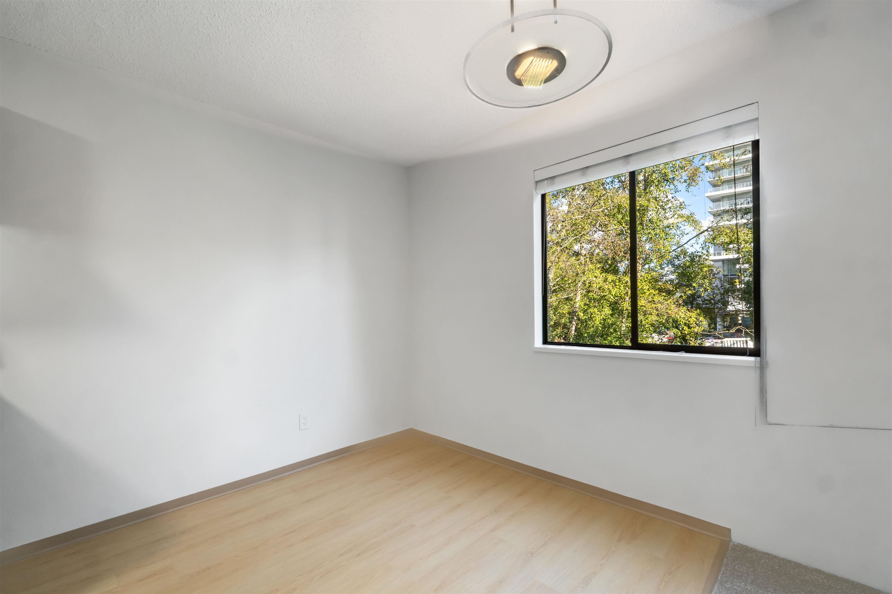 315 13507 96 Avenue Photo 20